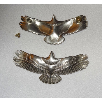 Orzeł w locie duży odznaka 3D na śrubki platerowana srebrem (id: 2186)